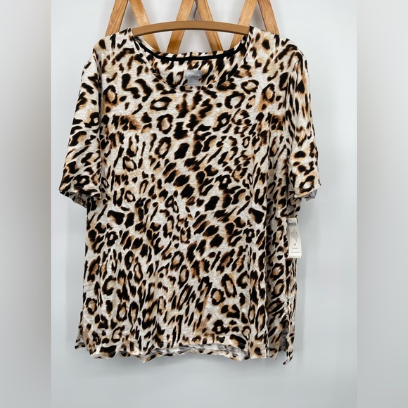 Chico's Tops - ⭐️Chico’s Leopard Print Short Sleeve Top